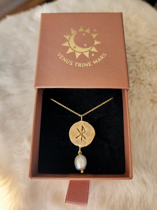 Love Rune Necklace
