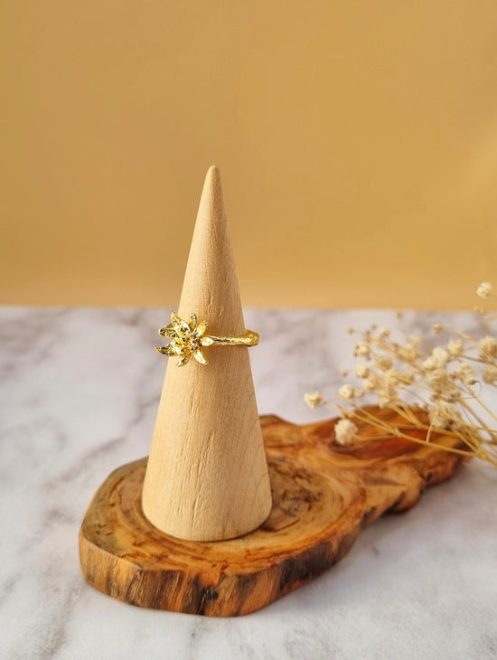 Alpine Flower Ring