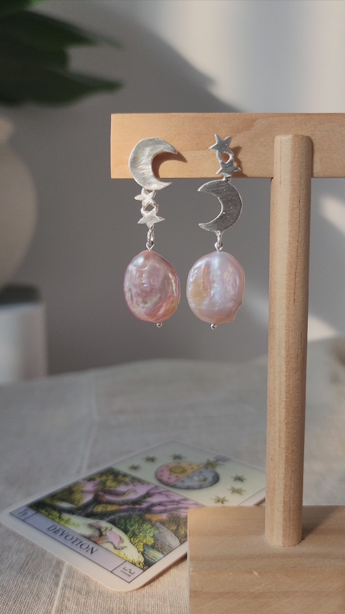 Load and play video in Gallery viewer, Pink Aurora Galaxy Earrings
