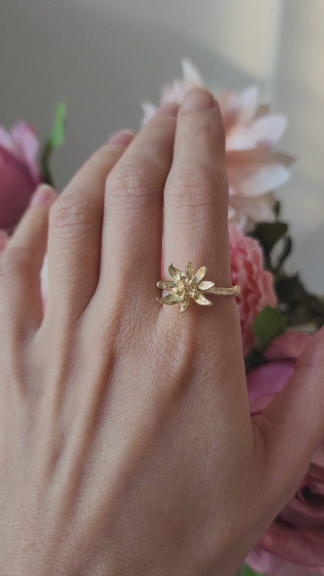 Load and play video in Gallery viewer, Alpine Flower Ring
